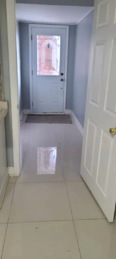 2 Bedrooms walk in basement for rent Image# 3