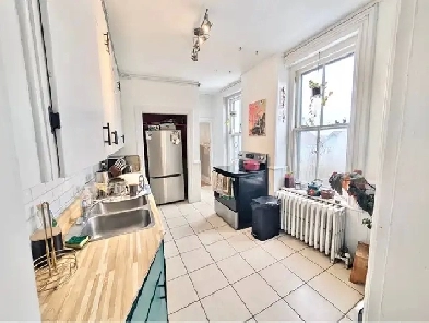 4 Beds 1 Bath Apartment Image# 11