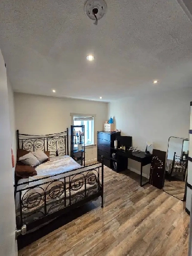 Room available in Mount Pleasant for May 1 Image# 8