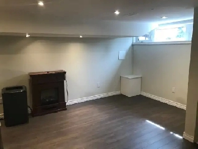 1 Bedroom 1200 sq feet Basement Apartment Rent Richmond Hill Image# 1