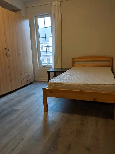 2nd flr Rm Private Bath Fridge Parking @York University Village Image# 1