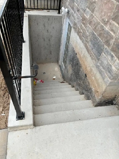 1 bed plus den apartment Image# 1