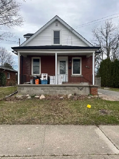 Renovated North End Niagara Falls Home for Rent Image# 1
