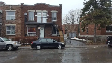 PARK EXTENSION ENTIRE LOWER TRIPLEX WITH PARKING SPOTS & GARAGE Image# 1