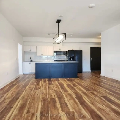 1 bed 1 bath available in a 2 Bed - 2 Bath furnished apartment Image# 1