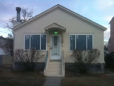 Newly Renovated Inner City Bungalow- Great Value- 3 BR- 2 Bath Image# 3