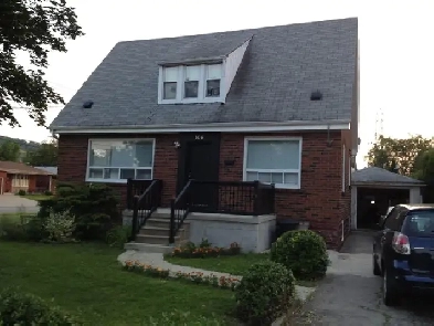 Summer Sublease near to McMaster (female student only) Image# 1