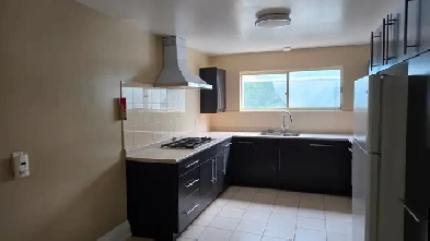 3 Bedroom at Finch Ave E / Brimley Rd Image# 4