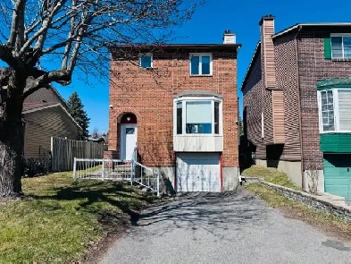 FOR SALE: 13 Coolspring Cres, Nepean (3bed/2.5bath) Image# 1