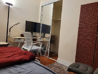 Private furnished room near Square One Image# 1