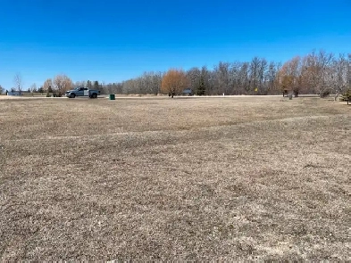 Waterfront land Odin Green Gimli Image# 4
