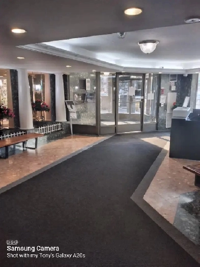 3 bedroom condo for sale. Image# 1