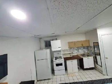 June 1 room Image# 1