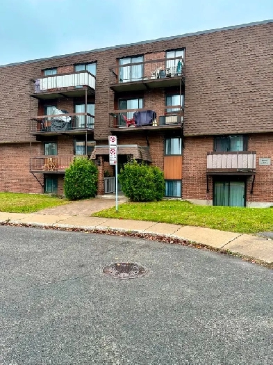 Superbe 41/2 à Laval-des-Rapides! Image# 1