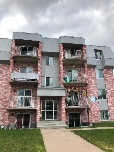 Superbe 41/2 à Lachenaie ! Image# 1