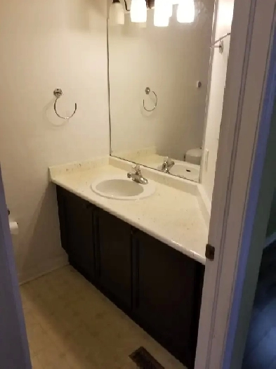 4 Bedroom SEMI-DEATCHED (Upper) Home - for Rent from 1 Jun 2025 Image# 11