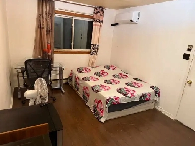 Rent Room (2nd Fl) W/washroom, close to  Kennedy Subway Image# 1