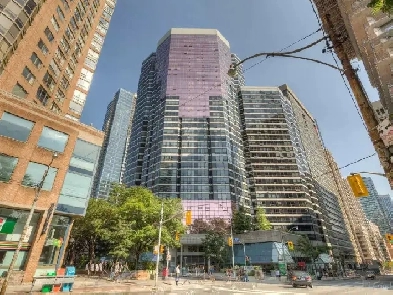 2 bed 2 bath condo 1001 Bay St. Image# 20