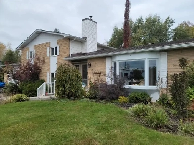 Just 30 mins to Hwy 417/174! Image# 1