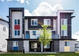 Available Immediately Gorgeous One Bedroom Townhouse Image# 3