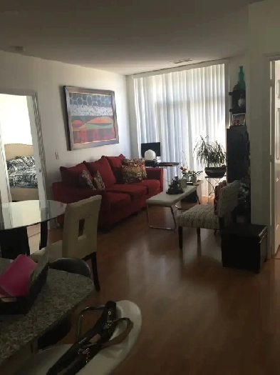 Beautiful 2 Bedrooms Den 2 Bathrooms Condo for Rent Image# 1