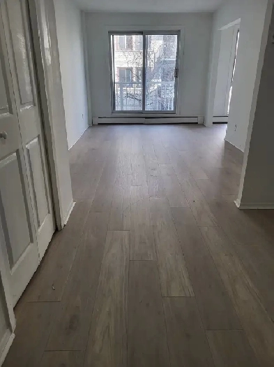 Anjou 3 1/2 CHAUFFÉ eau Chaude inclus RÉNOVÉ Image# 1