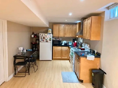 Spacious 2-Bedroom Basement for Rent – 900 sq. ft. Image# 4