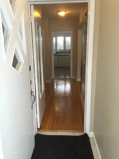 FOR RENT - 3 Bedrooms / 1 Bath House - Available MAY 1st Image# 1