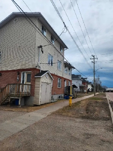 2 bedroom townhouse Image# 1