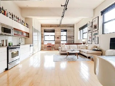 Loft Inondé de Soleil au Cœur du Plateau Mont-Royal - meublé! Image# 3
