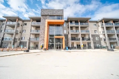 Penthouse Living in Lindenwoods! Image# 9