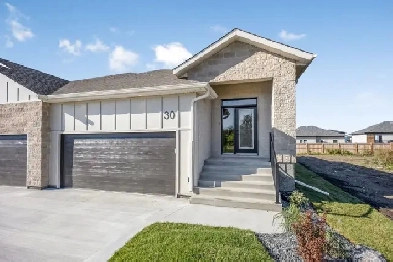 Stunning 1297sqft 2bdr Bungalow Built by Warkentin Custom Homes! Image# 1
