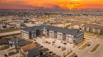 CONDO FOR SALE - 400-10 Hill Grove Point, Winnipeg Image# 3