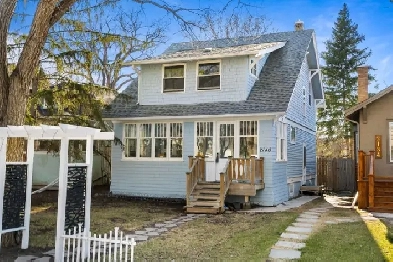 2140 Montague St - Charming Character Home Located In Cathedral Image# 10