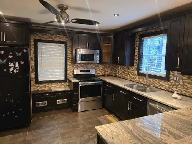 Beautiful detached 3 bed room Image# 1