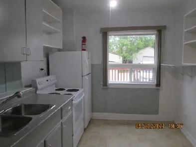 2 full bathroom, 2bedrooms Den, house for rent in St. James area Image# 7