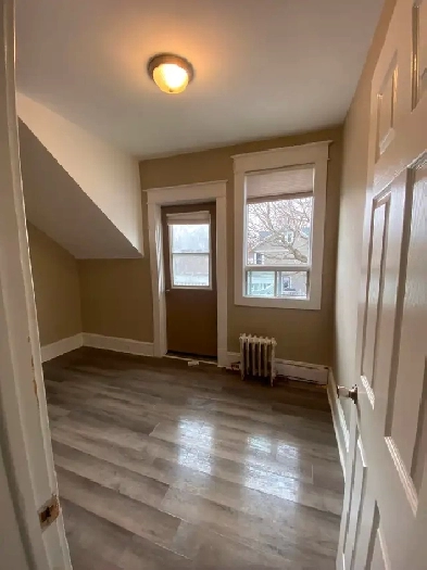 Summer Sublet (1778 Oxford St) Image# 1
