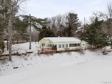 Water Front Cottage Image# 8