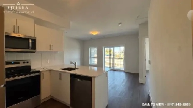BRAND NEW 1 DEN CONDO WITH STUNNING CITY VIEWS Image# 3