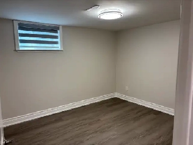 Private room rent basement apartment: Lawrence Ave and Warden Av Image# 1