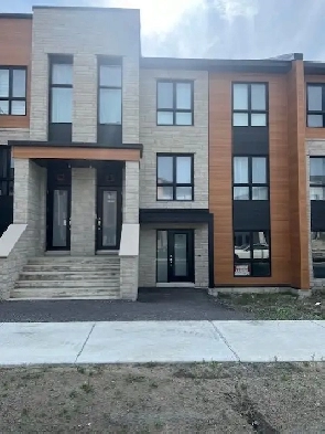 Promotion Grand 4 1/2 à louer à Laval, garage, 2 salles bain Image# 1