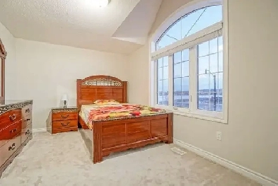 Large Room available for Rent in Brampton Image# 6