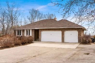 12 Park Meadows Rd - Serene Acreage Located In White City Image# 5