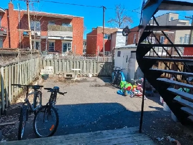 5 1/2with big backyard,  in the ville Emard Metro jolicoeur Image# 4