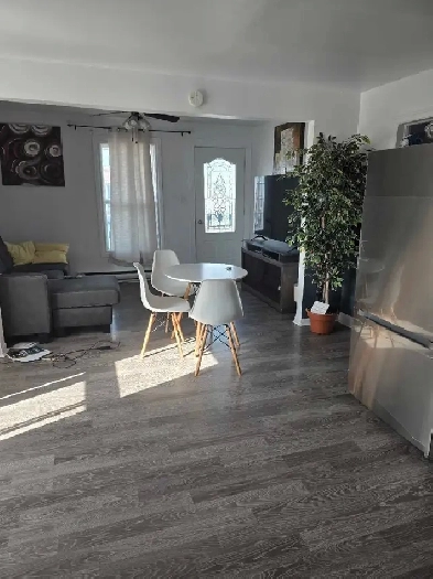 chambre vide à louer Image# 2