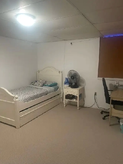 ROOM FOR RENT FEMALE ONLY NEAR COLLEGE ALL INCLUSIVE Image# 1
