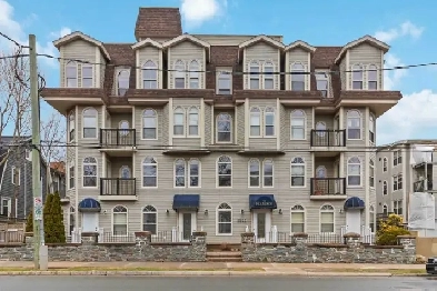 Stylish South End Condo Steps from Everything! Image# 8