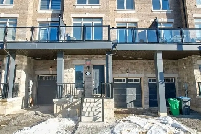 Absolutely Stunning & Upgraded 3-Bedroom Townhome Image# 9