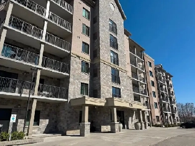 Large Two Bedroom Condo Located In The Laurelwood Community! Image# 3