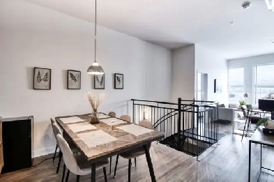 Spacious renovated 2 bedroom Penthouse apartment - ID 2439 Image# 1